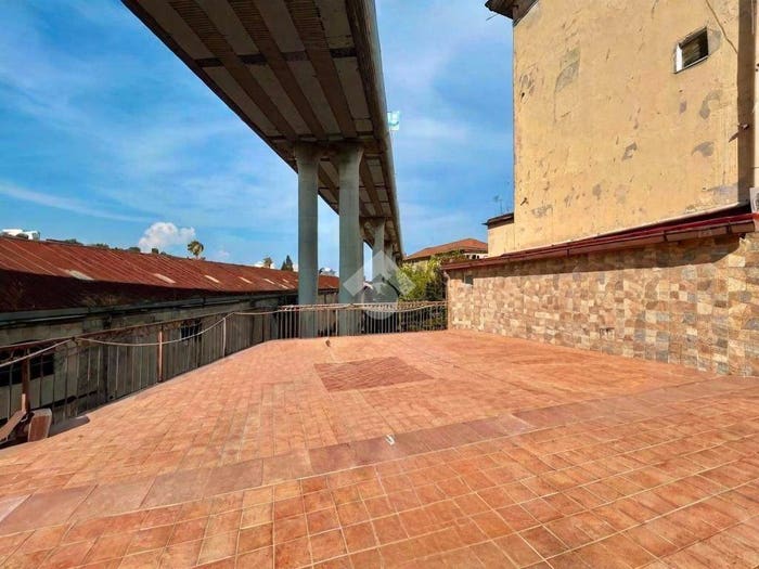 Appartamento con 5 locali in vendita in Via zara, Centro Direzionale, Napoli