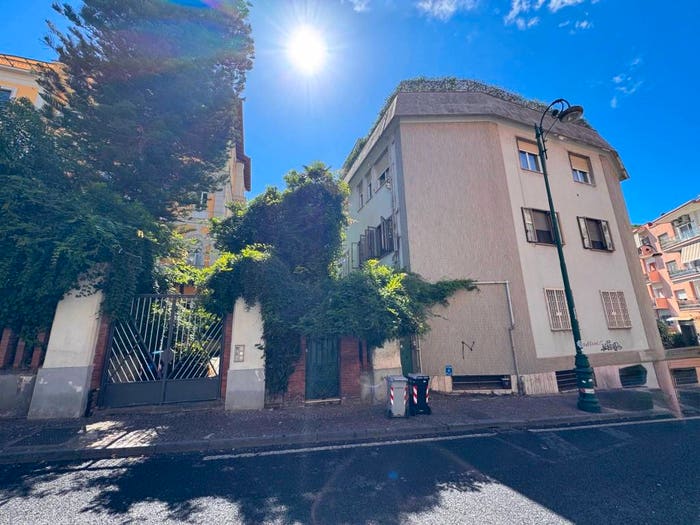 Appartamento bilocale in vendita in Via Torquato Tasso, Vomero, Napoli