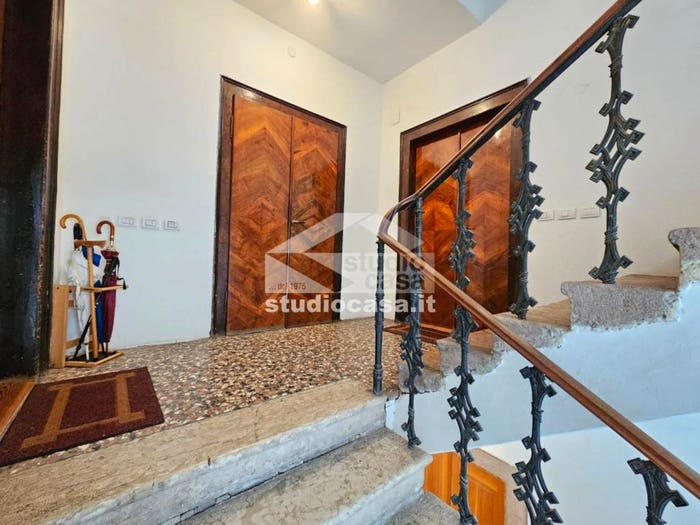 Casa con 6 locali in vendita in Via Battisti, Centro, Pergine Valsugana