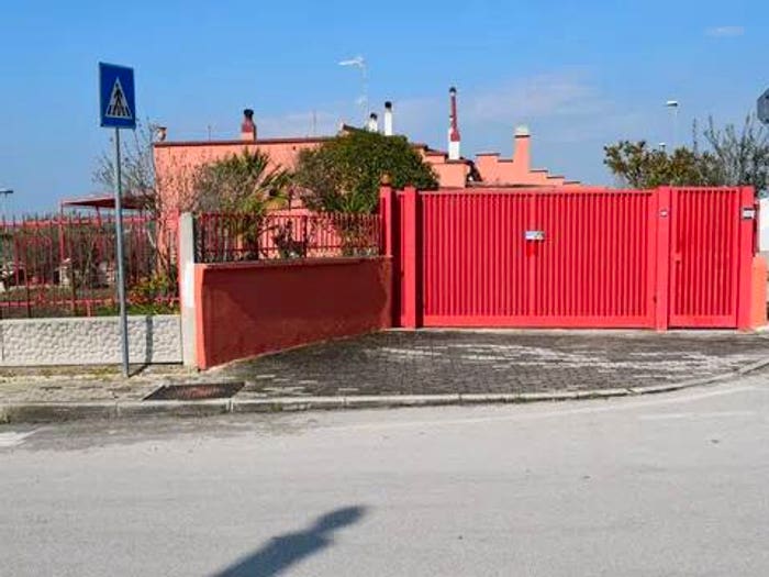 Casa con 6 locali in vendita in Via Francia, Borgo Venusio, Matera