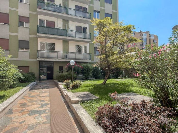 Appartamento trilocale in vendita in Via Ferrante Aporti, Pasteur, Milano