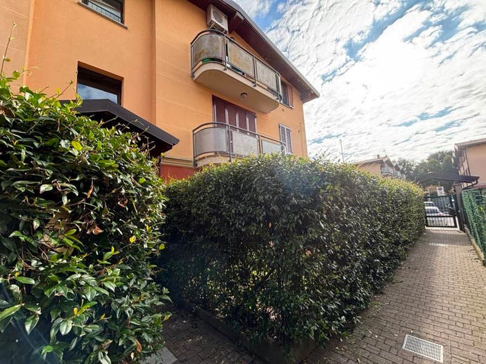 Appartamento quadrilocale in vendita in Via Roma, Centro, Limido Comasco