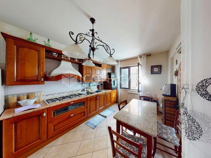 Appartamento quadrilocale in vendita in Via Ferrara, Arzano