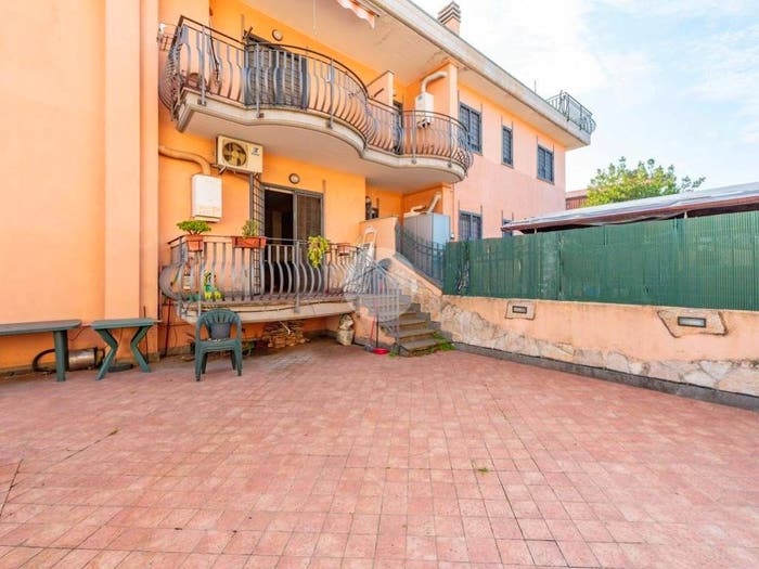 Appartamento trilocale in vendita in Via realmonte, Borghesiana, Roma