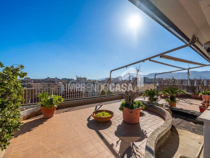 Appartamento con 6 locali in vendita in Viale Leonardo da Vinci, Uditore Leonardo Da Vinci Alta, Palermo