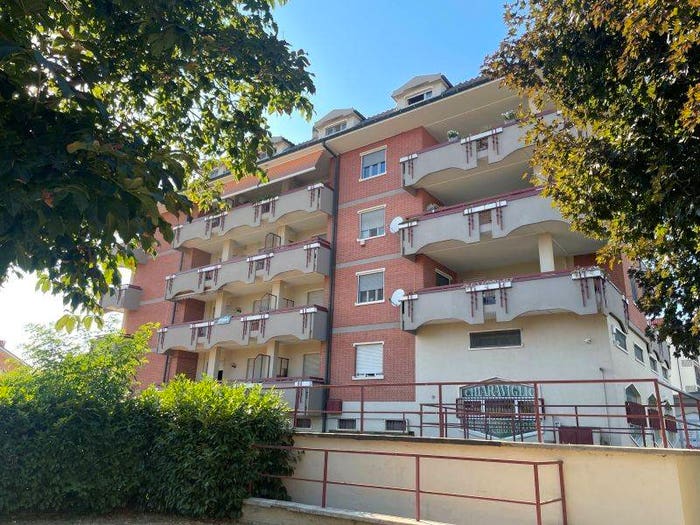 Appartamento con 5 locali in vendita in Via Fratelli Rosselli, Centro, Carmagnola