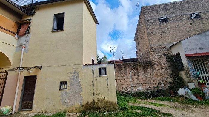 Casa bilocale in vendita in Via Giacomo Stroffolini, Casapulla