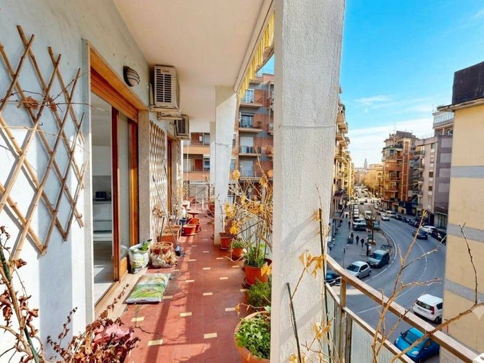 Appartamento quadrilocale in vendita in Via Domenico Fontana, Arenella, Napoli