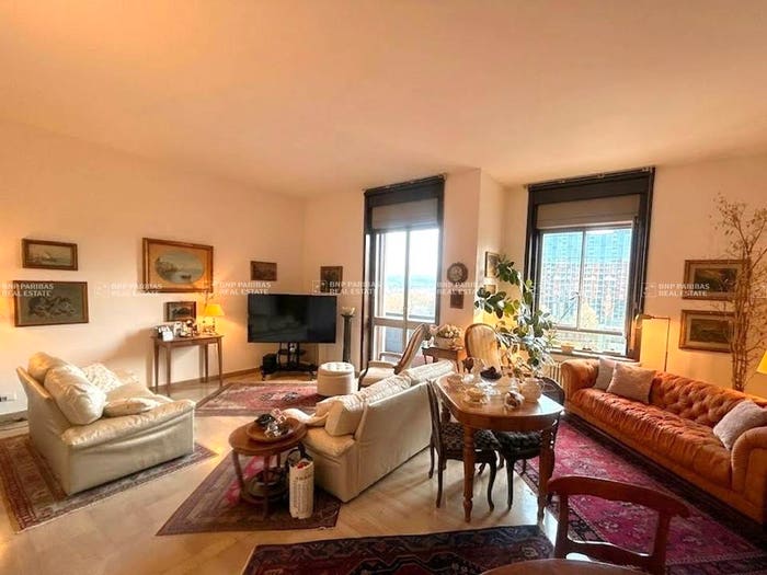Appartamento con 5 locali in vendita in Via della Moscova, Moscova, Milano