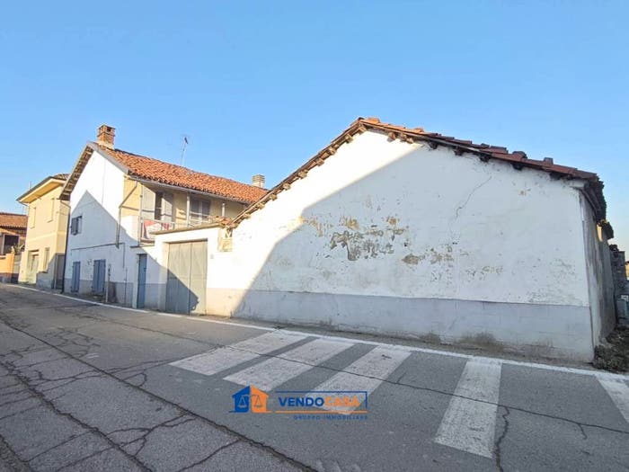 Casa con 6 locali in vendita in Via Carignano, Salsasio San Michele e Grato, Carmagnola