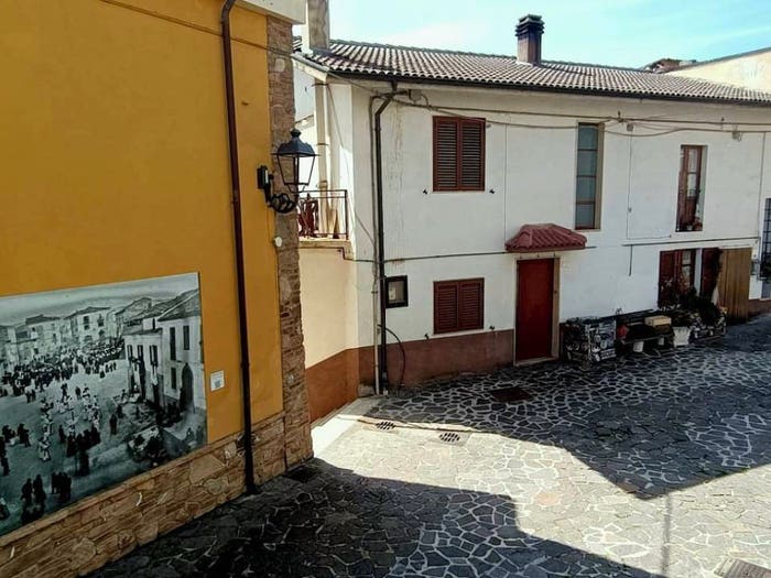 Appartamento quadrilocale in vendita in Largo San Flaviano, Centro, Basciano