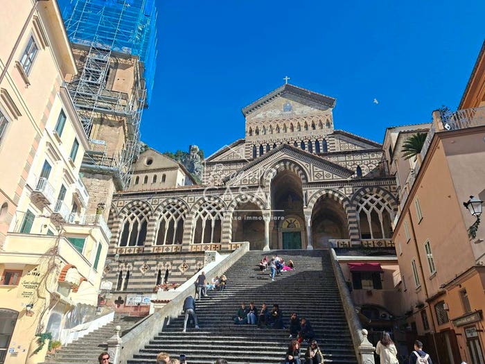 Appartamento quadrilocale in vendita in Via delle Cartiere, Centro, Amalfi