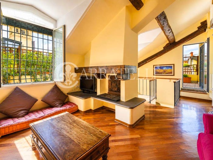 Casa con 6 locali in vendita in Corso di Porta Nuova, Turati, Milano