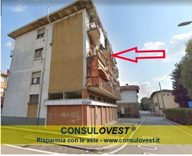 Appartamento trilocale in vendita in Via Fratelli Vigorelli, Sciarè, Gallarate