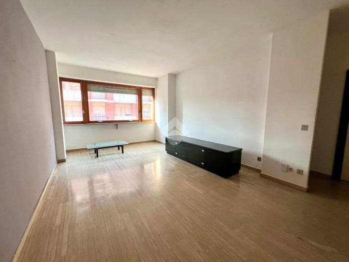 Appartamento con 5 locali in vendita in Corso Piave, Borgo Piave Corso Europa Zona Ferrero, Alba