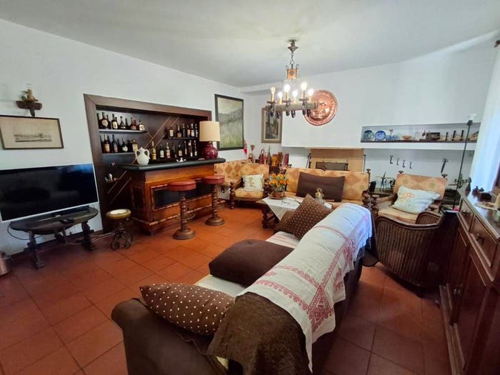 Appartamento con 6 locali in vendita in Villanuova Piovola, Empoli