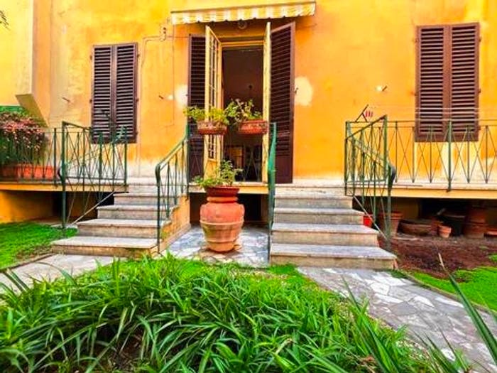 Appartamento con 6 locali in vendita in Via Venezia No Number, San Marco SS Annunziata, Firenze