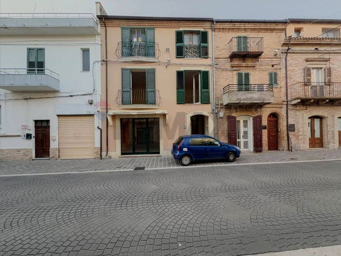 Casa con 6 locali in vendita in Centro, Paglieta