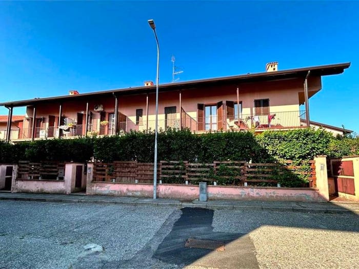 Appartamento bilocale in vendita in Via San Siro, Centro, Sesto Calende