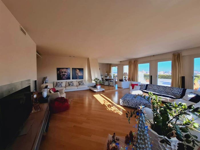 Appartamento con 6 locali in vendita in Via Raffaello Sanzio, Pretura Sanzio, Empoli