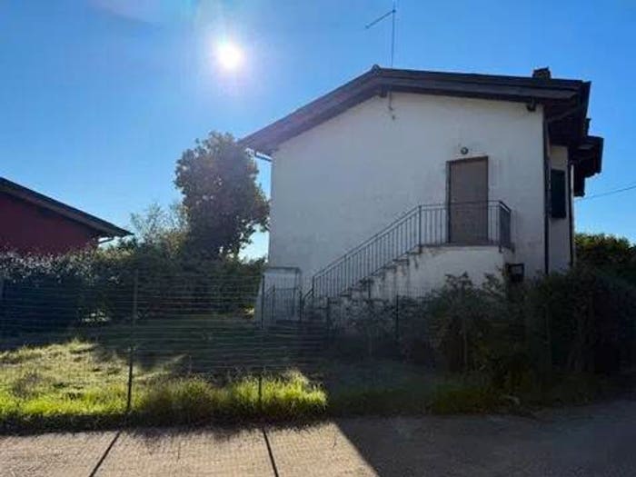 Appartamento quadrilocale in vendita in Cassia, Centro, Capranica