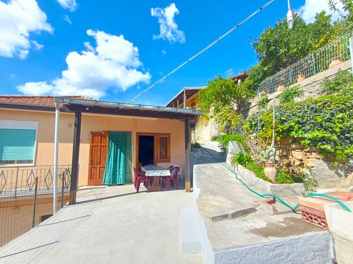 Casa trilocale in vendita in Contrada Faranò, Sinagra