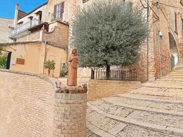Casa quadrilocale in vendita in Vico Chiuso San Onofrio, Centro, Bucchianico