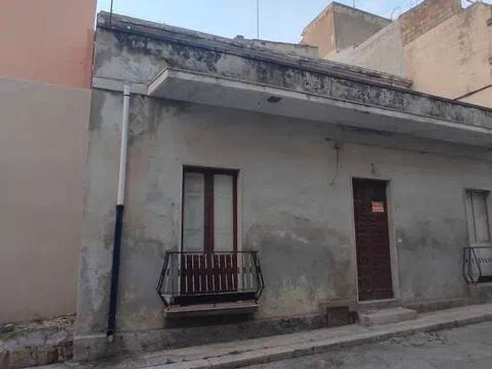 Casa con 6 locali in vendita in Via Luigi Pirandello, Rosolini