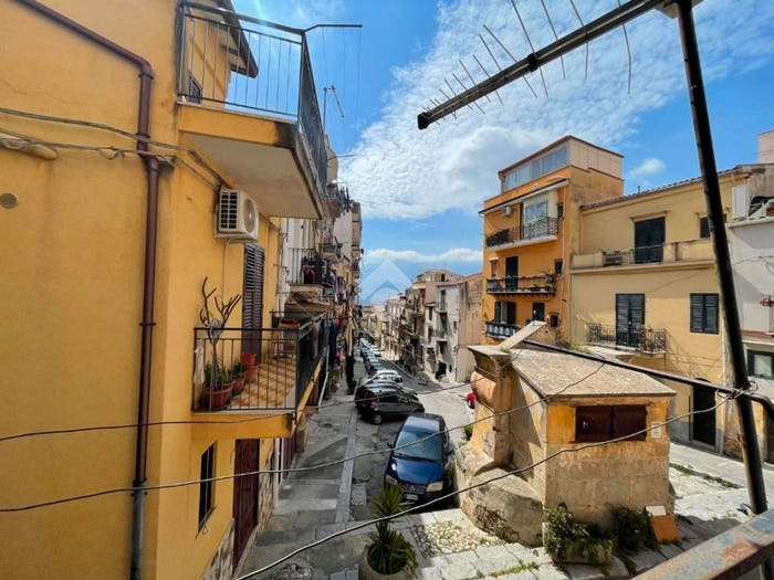 Appartamento trilocale in vendita in Via Giuseppe Verdi, Centro, Monreale