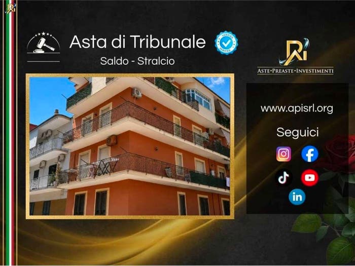 Appartamento con 5 locali in vendita in Via vincenzo gioberti, Afragola