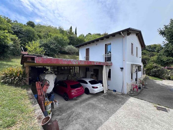 Casa con 6 locali in vendita in Via Valle, Centro, Isola Vicentina