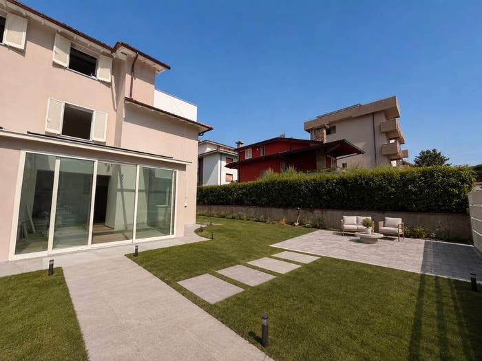 Casa con 5 locali in vendita in Via Francesco Redi, MontecatiniTerme