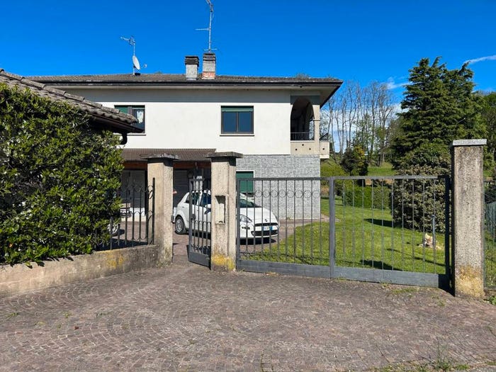 Appartamento bilocale in vendita in Via Molini di Sotto, Clivio