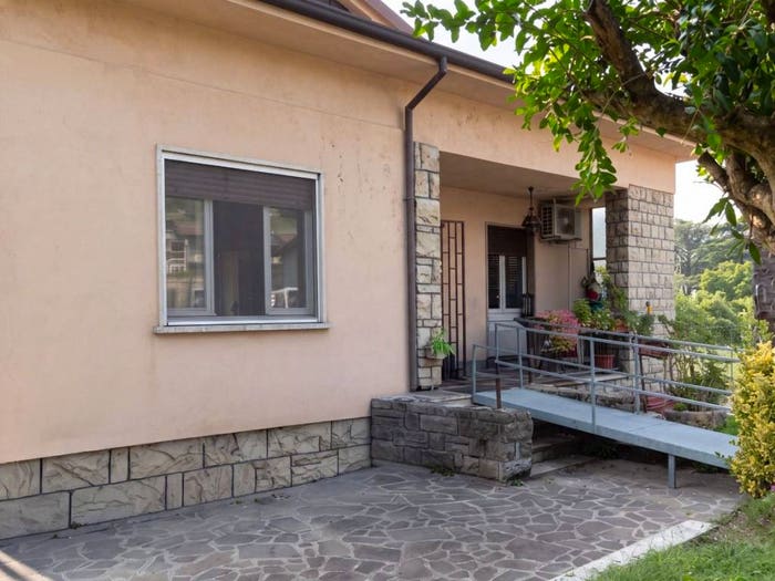 Casa quadrilocale in vendita in Via Giuseppe Garibaldi, Paratico