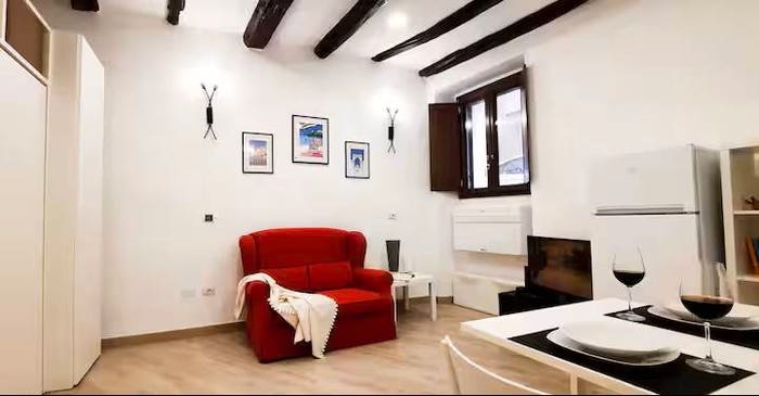 Appartamento monolocale in vendita in Via Vittorio Porcile, Marina, Cagliari