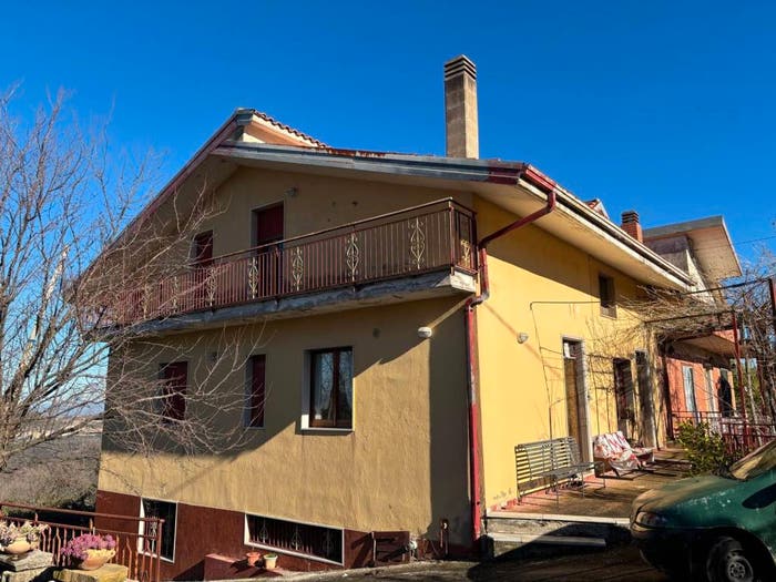 Casa con 6 locali in vendita in Contrada Verzari, San Mango sul Calore