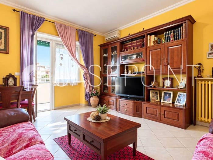 Appartamento trilocale in vendita in Viale Pico della Mirandola, Ardeatino Montagnola, Roma