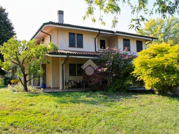 Casa con 6 locali in vendita in Via G Mazzini, Centro, Gazzo