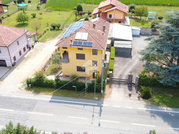 Casa con 6 locali in vendita in Via Papa Giovanni XXIII, Vergnasco, Cerrione
