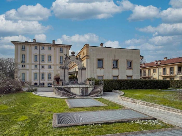 Appartamento trilocale in vendita in Via Camillo Benso di Cavour, Centro, Cernusco sul Naviglio