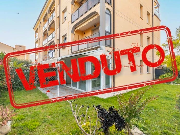 Appartamento bilocale in vendita in Via Alcide De Gasperi, Centro, Albenga