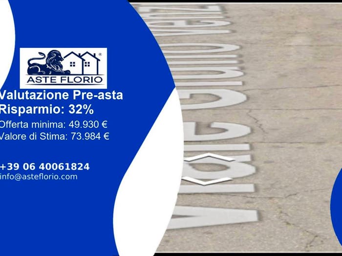 Appartamento trilocale in vendita in Viale Giulio Venzi, Centro, Cave
