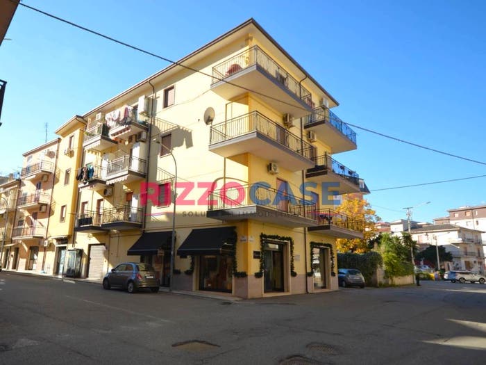 Appartamento con 5 locali in vendita in Via Sicilia, Rossano Stazione, CoriglianoRossano