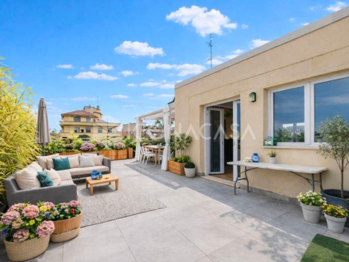 Casa con 6 locali in vendita in Via Teodosio, Casoretto, Milano