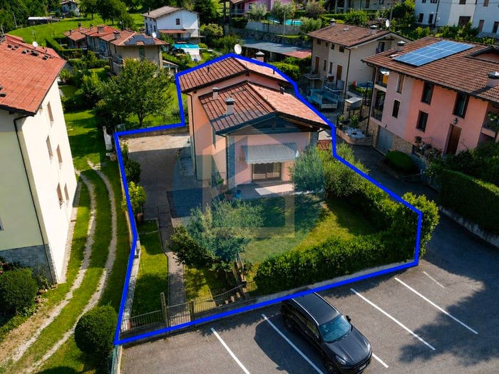 Casa con 5 locali in vendita in Via Molini, Centro, Niardo