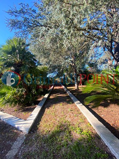 Casa con 7 locali in vendita in Via Vecchia Campi, Carmiano
