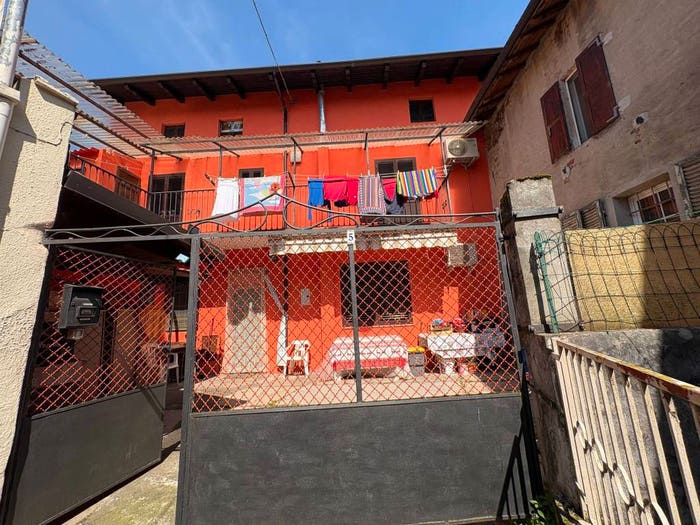 Casa quadrilocale in vendita in Piazza Giovane Italia, Palazzolo Vercellese