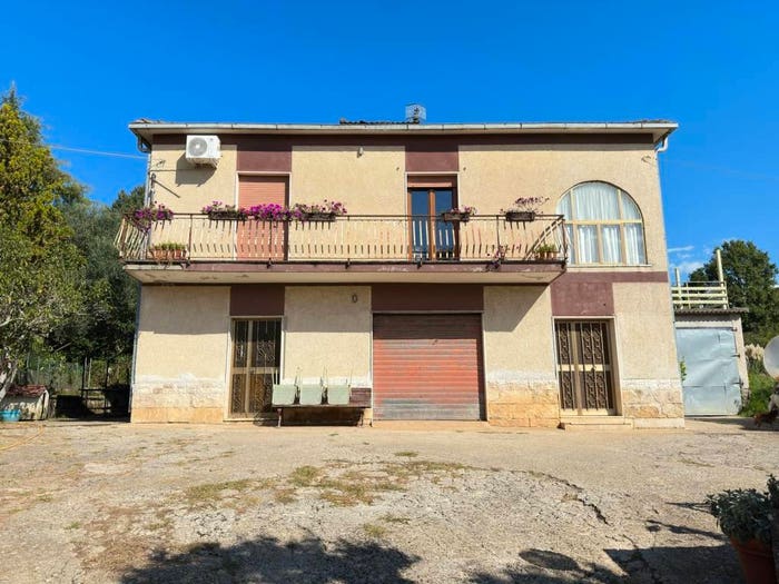 Casa trilocale in vendita in Contrada Cona del Monte, Gavignano