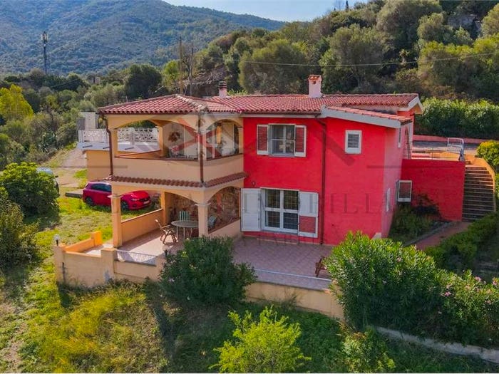 Casa con 5 locali in vendita in Via del Melograno, Centro, Torpè