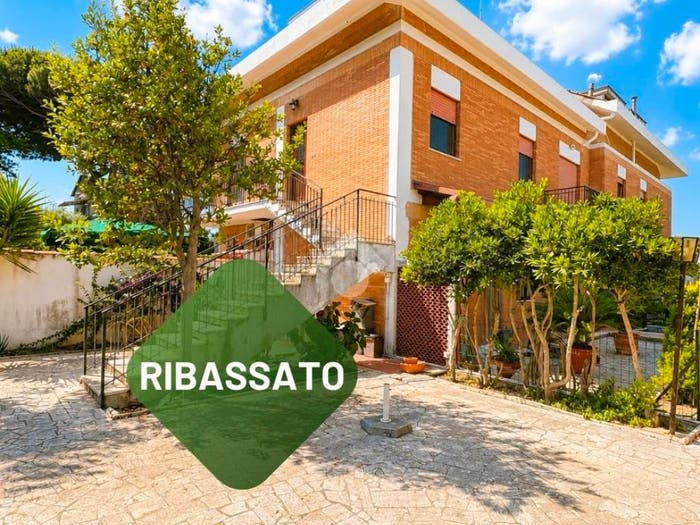 Appartamento trilocale in vendita in Via dei tigli, Villa Claudia, Anzio